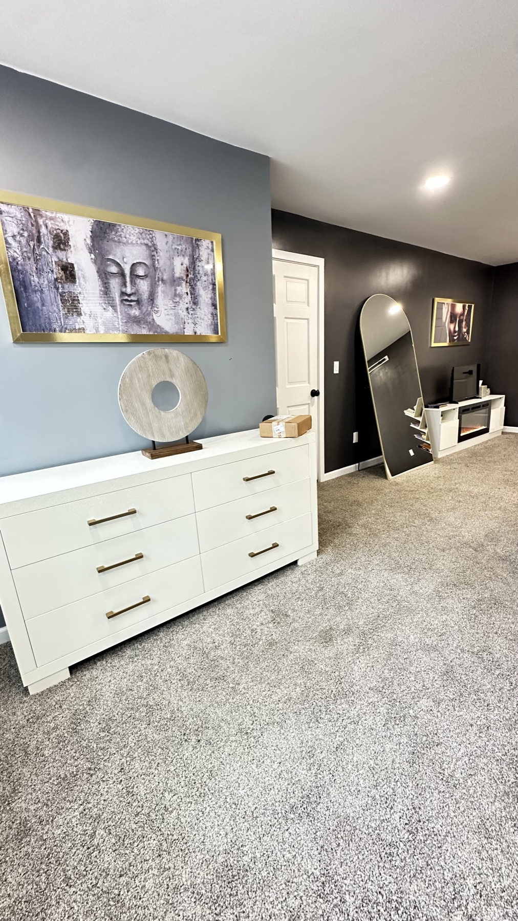 Dharma — lower level bedroom